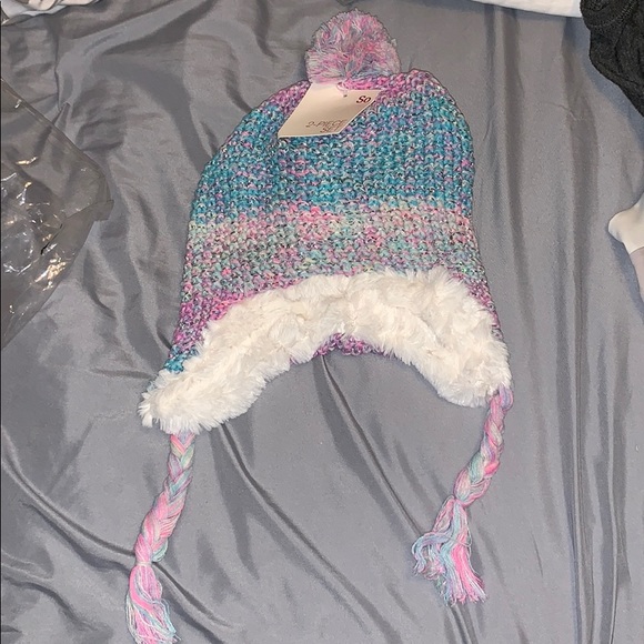 Girls 2 piece hat and glove set, NWT